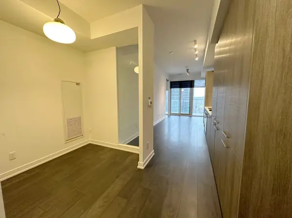 Toronto C08, ON M4Y 0C6,3 Gloucester ST #1811