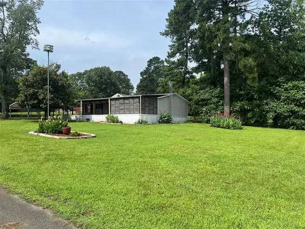 9160 Grape Avenue, Frankston, TX 75763