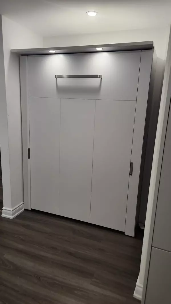 Bradford West Gwillimbury, ON L3Z 4K4,74 Westlake CRES #Basement