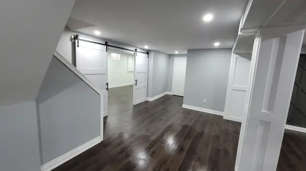 Oakville, ON L6H 3V2,275 River Oaks BLVD W #Basement/Lower Level