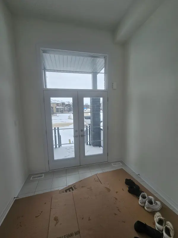 Brantford, ON N3T 0Y4,179 Gillespie DR