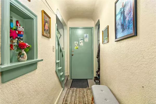 Comox, BC V9M 1Y1,1963 Buena Vista Ave