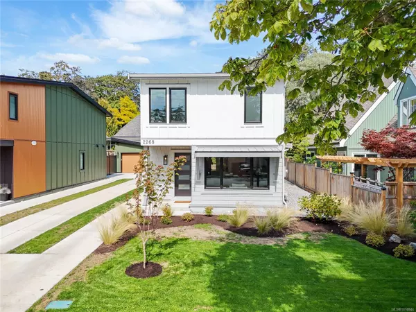 2268 Windsor Rd,  Oak Bay,  BC V8S 3E1