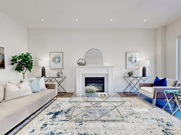 Richmond Hill, ON L4E 2Y5,19 Aida PL