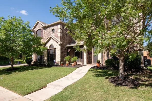 6001 Lacebark Elm Drive, Fort Worth, TX 76123
