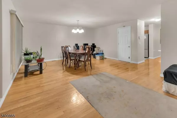 Paterson City, NJ 07522,30 N 5Th St