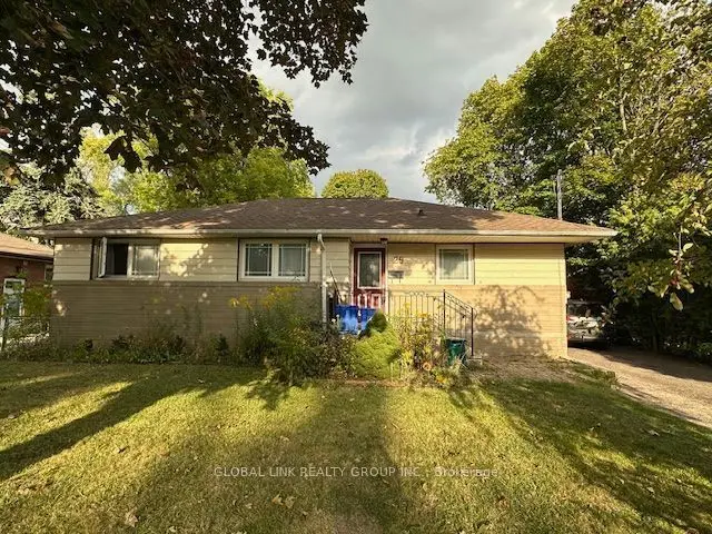 29 Tormore DR, Richmond Hill, ON L4C 3N3