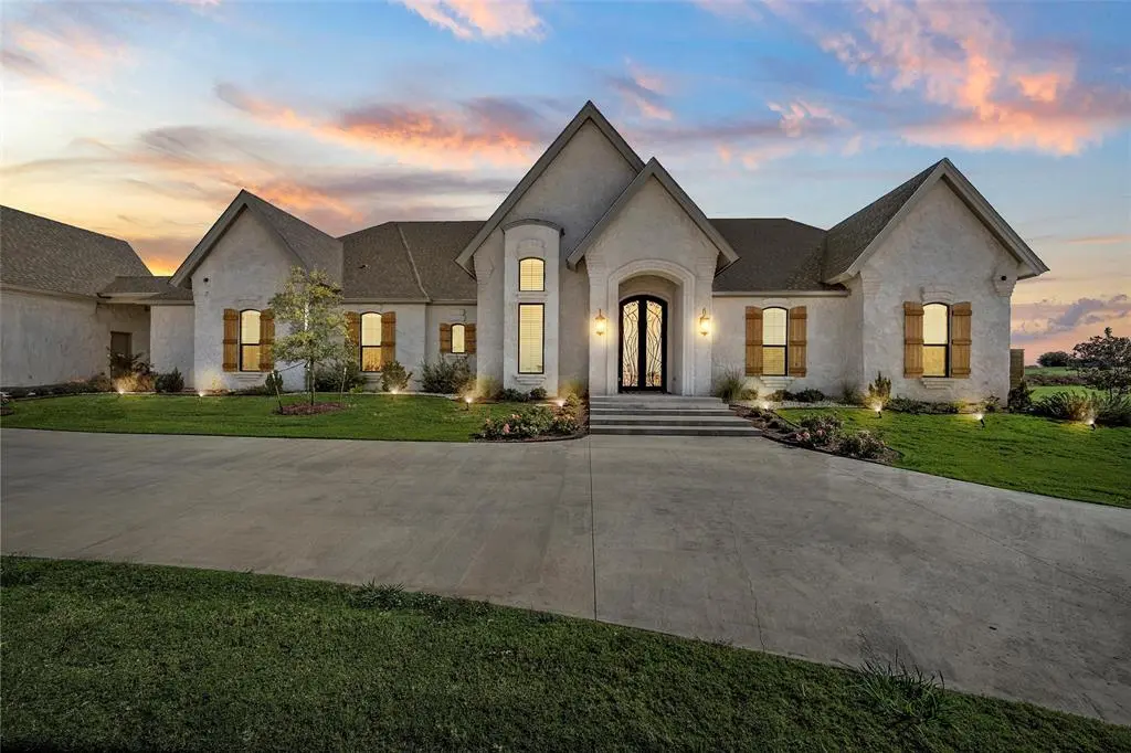 Lorena, TX 76655,144 Yellow Rose Street