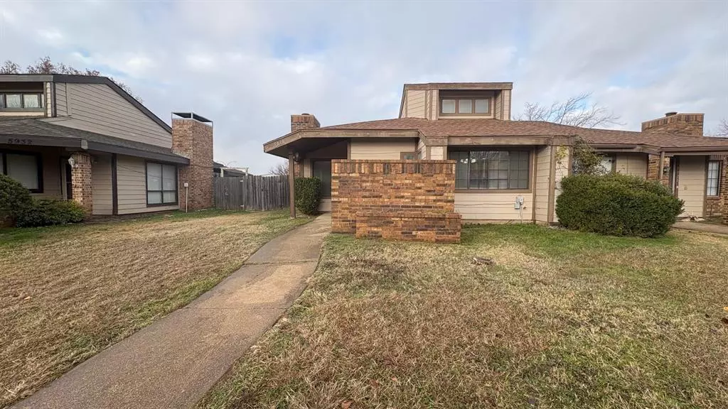 Arlington, TX 76017,5930 Timbercrest Drive