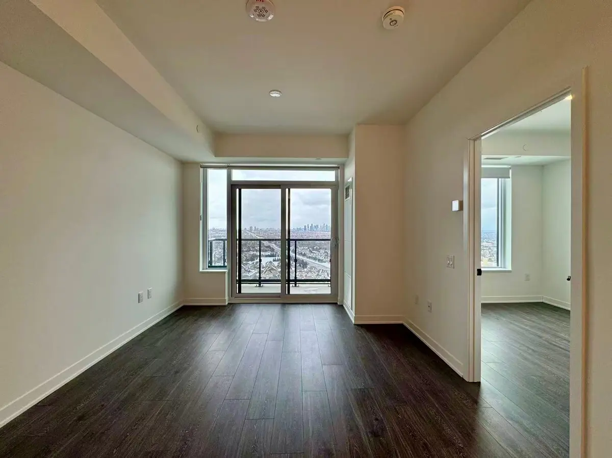 Mississauga, ON L5M 2T2,2495 Eglinton AVE W #2102