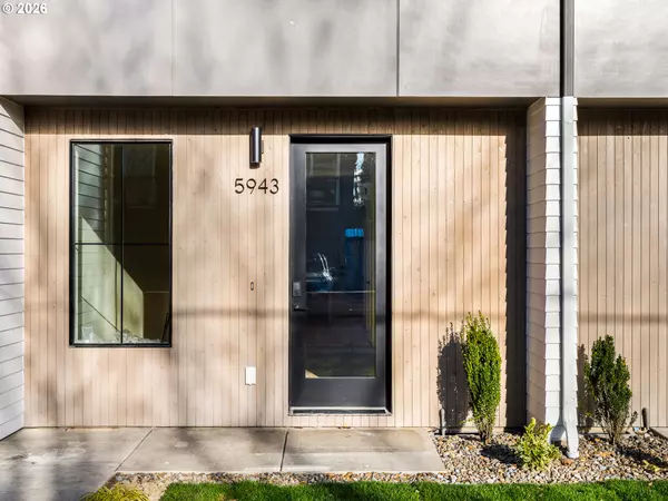 Portland, OR 97206,5943 SE 60th AVE