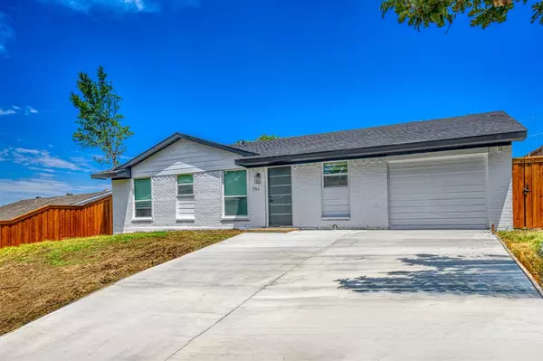 751 Botany Bay Drive, Dallas, TX 75211