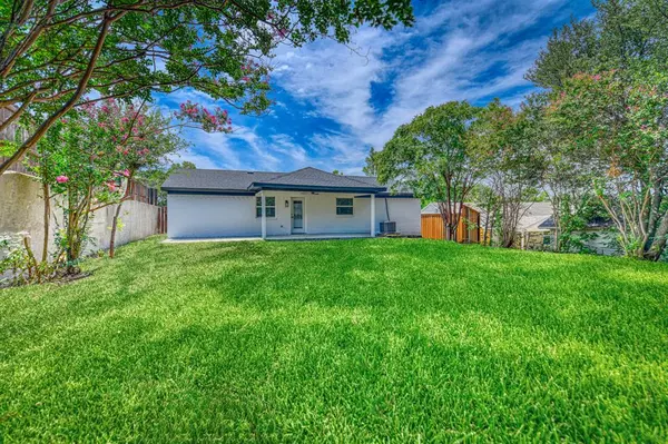 Dallas, TX 75211,751 Botany Bay Drive