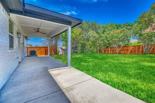 Dallas, TX 75211,751 Botany Bay Drive