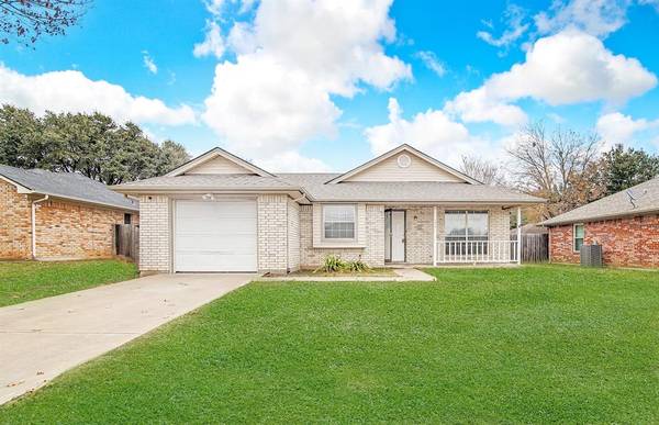 606 Mcanear Street, Cleburne, TX 76033