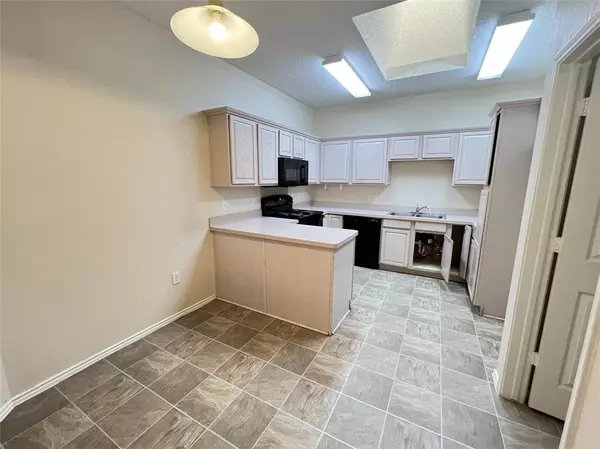 Denton, TX 76210,2416 Wildwood Lane