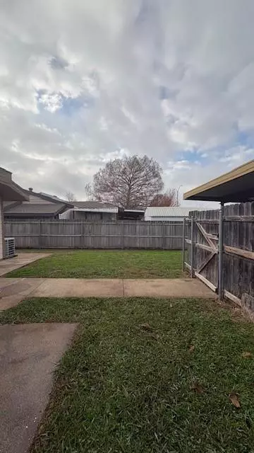 Arlington, TX 76017,5930 Timbercrest Drive