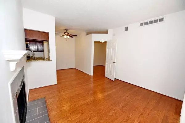 Dallas, TX 75209,3701 Cedarplaza Lane #207