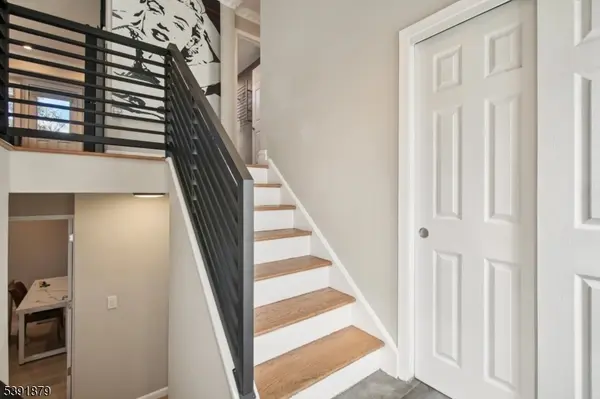 Berkeley Heights Twp., NJ 07922,223 Chaucer Dr