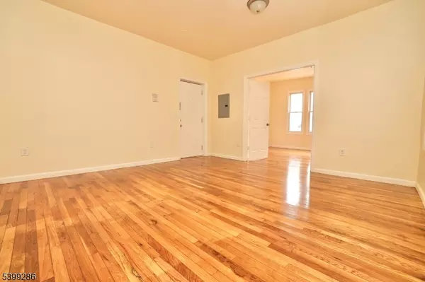 Newark City, NJ 07112,388-392 Chadwick Ave