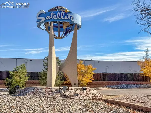 Colorado Springs, CO 80910,411 Lakewood CIR #A408