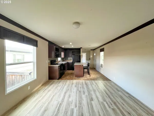 3564 E 2nd ST #33, The Dalles, OR 97058