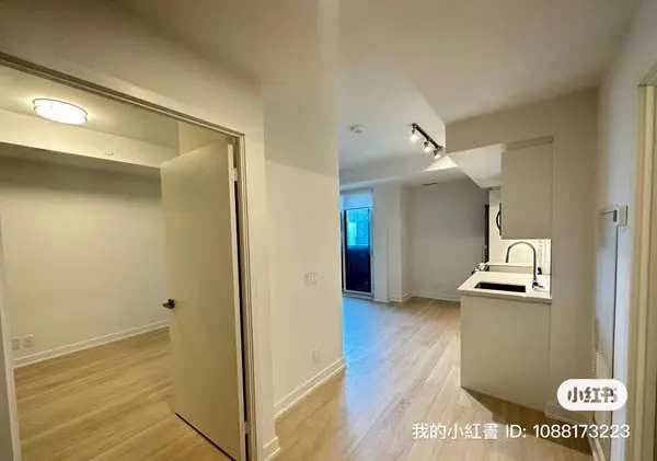 Toronto C06, ON M3H 0E3,30 Tippett RD #1024