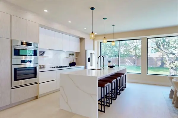 Toronto C06, ON M3H 3M2,28 Dunsmore GDNS