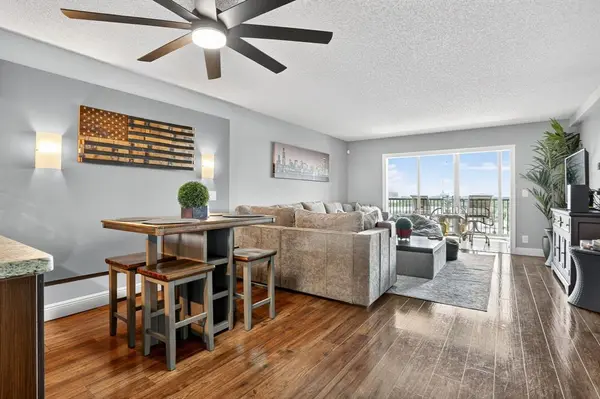 Pompano Beach, FL 33069,2202 S Cypress Bend Dr #906