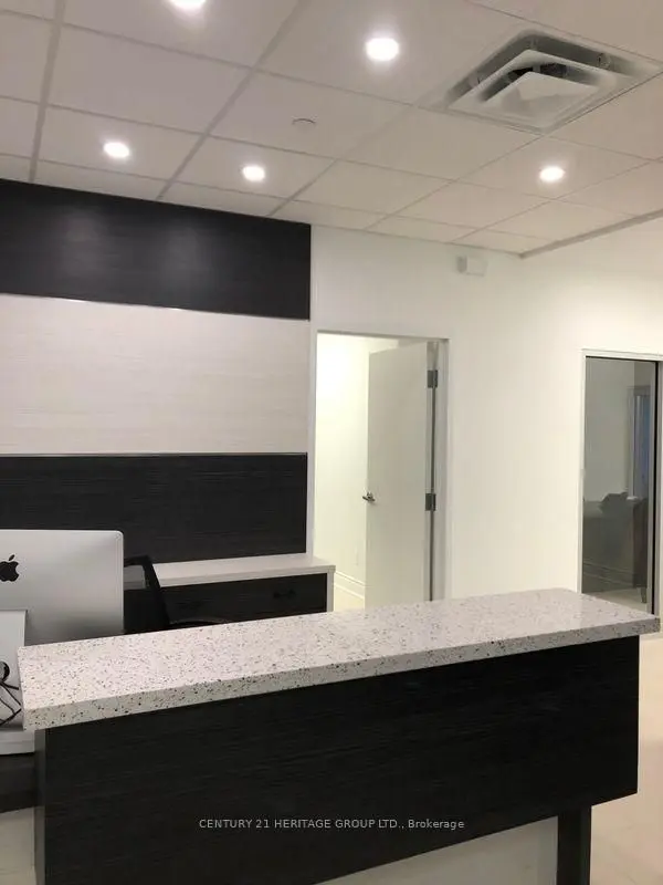 Markham, ON L3R 0H9,2875 14th AVE #208