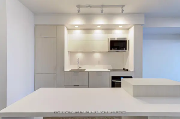 Burlington, ON L7R 1E2,370 MARTHA ST #506