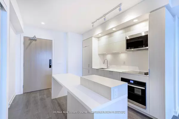 Burlington, ON L7R 1E2,370 MARTHA ST #506