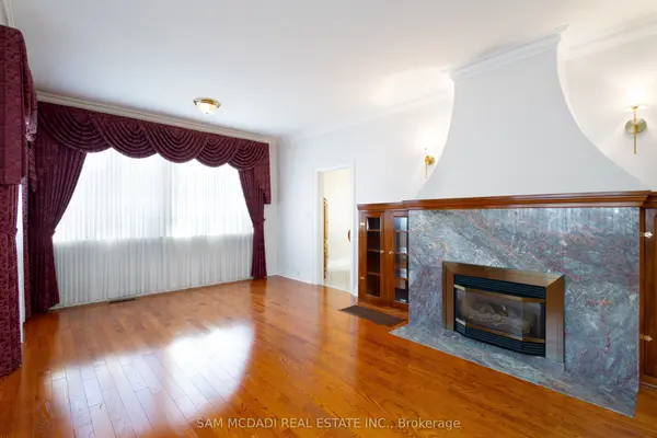 Toronto W06, ON M8W 2T6,469 Evans AVE