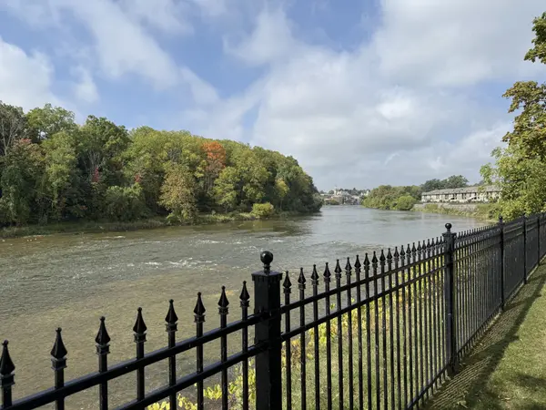 Brant, ON N3L 2K6,36 Willow ST