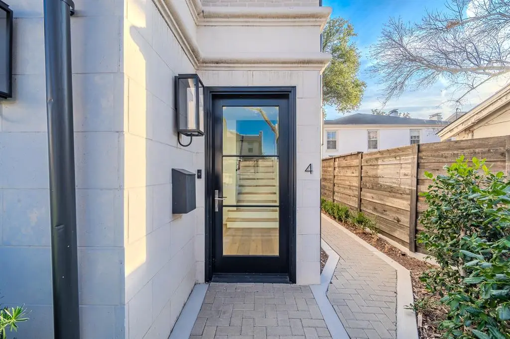 University Park, TX 75205,4112 Druid Lane #4