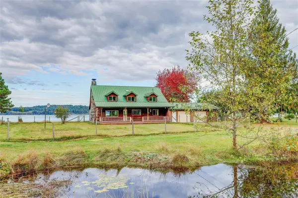 6020 Mine Rd, Port Mcneill, BC V0N 2R0