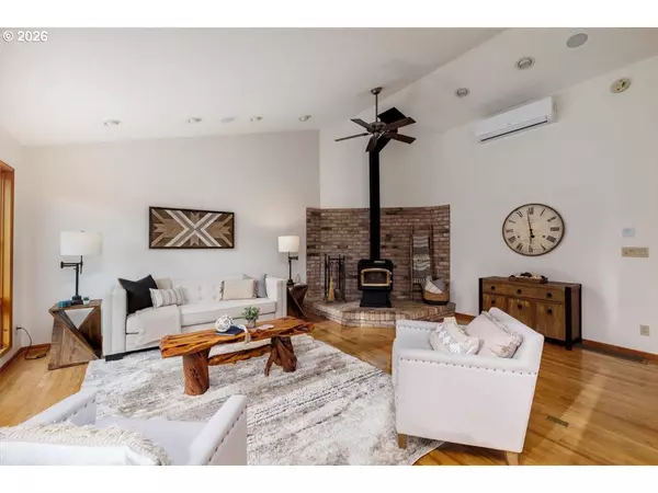 Beavercreek, OR 97004,18084 S RED HEREFORD LN