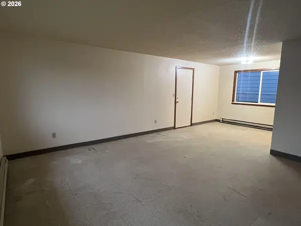 Clackamas, OR 97015,9818 SE CLACKAMAS RD