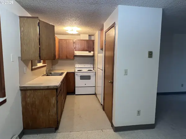 Clackamas, OR 97015,9818 SE CLACKAMAS RD