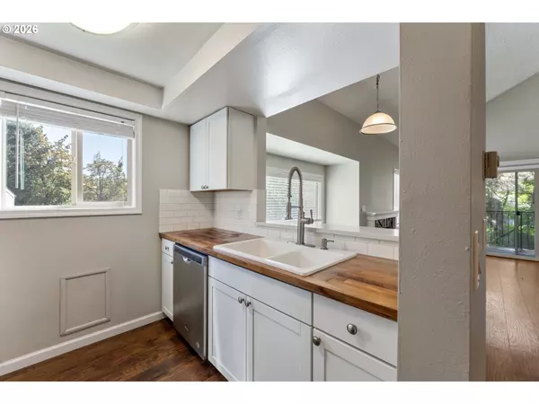 Beaverton, OR 97008,11724 SW BOONES BEND DR