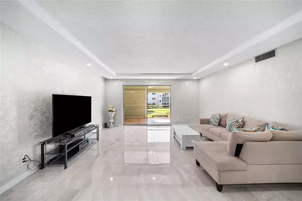 Boynton Beach, FL 33435,2615 NE 3rd Court #220