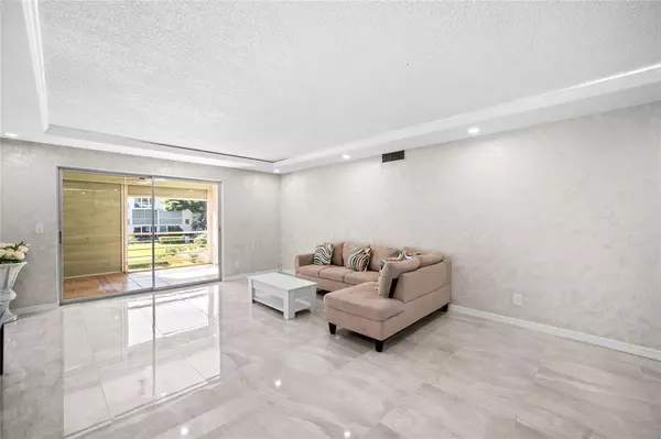 Boynton Beach, FL 33435,2615 NE 3rd Court #220