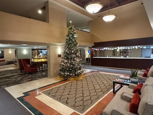 Mississauga, ON L5E 3E1,1400 Dixie RD #401