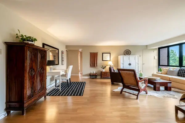 Mississauga, ON L5E 3E1,1400 Dixie RD #401