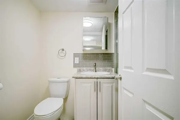 Toronto W05, ON M3J 1J1,42 Madron CRES