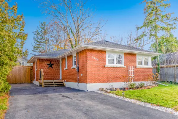 3426 Strang DR, Niagara Falls, ON L2G 6K3