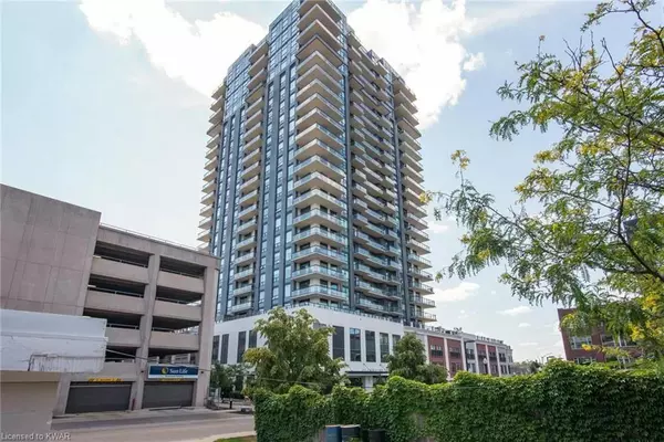 155 Carolin ST S #7, Waterloo, ON N2L 0J8