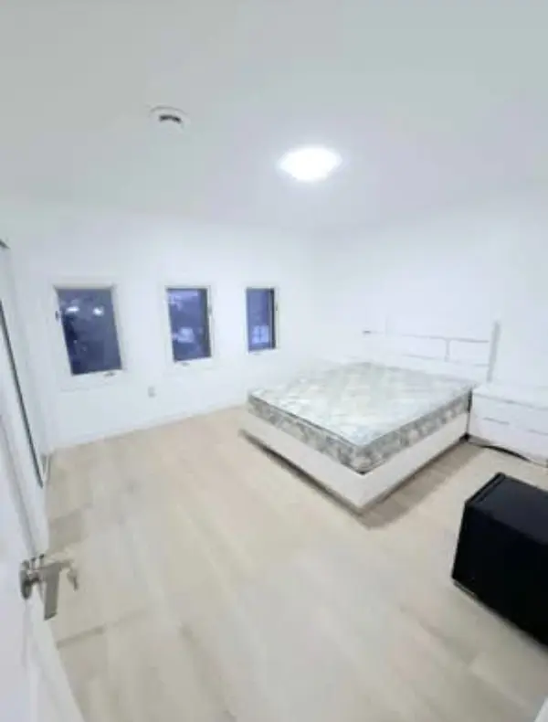 Niagara Falls, ON L2H 1K4,4699 Montrose RD