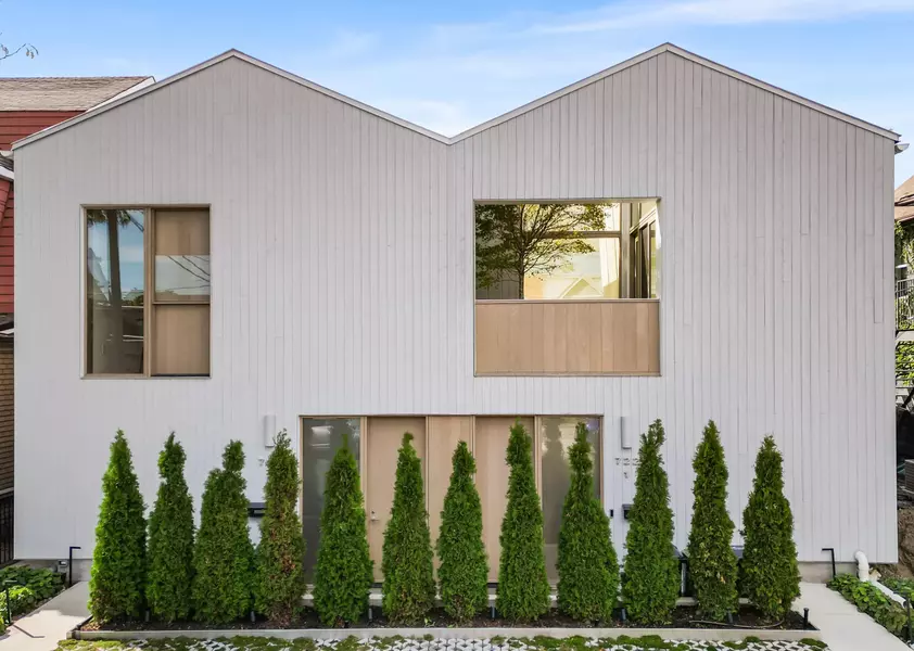 722 Lansdowne AVE, Toronto W02, ON M6H 3Y8