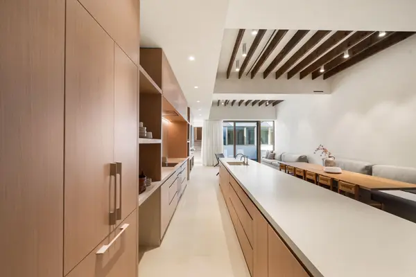 Toronto W02, ON M6H 3Y8,722 Lansdowne AVE